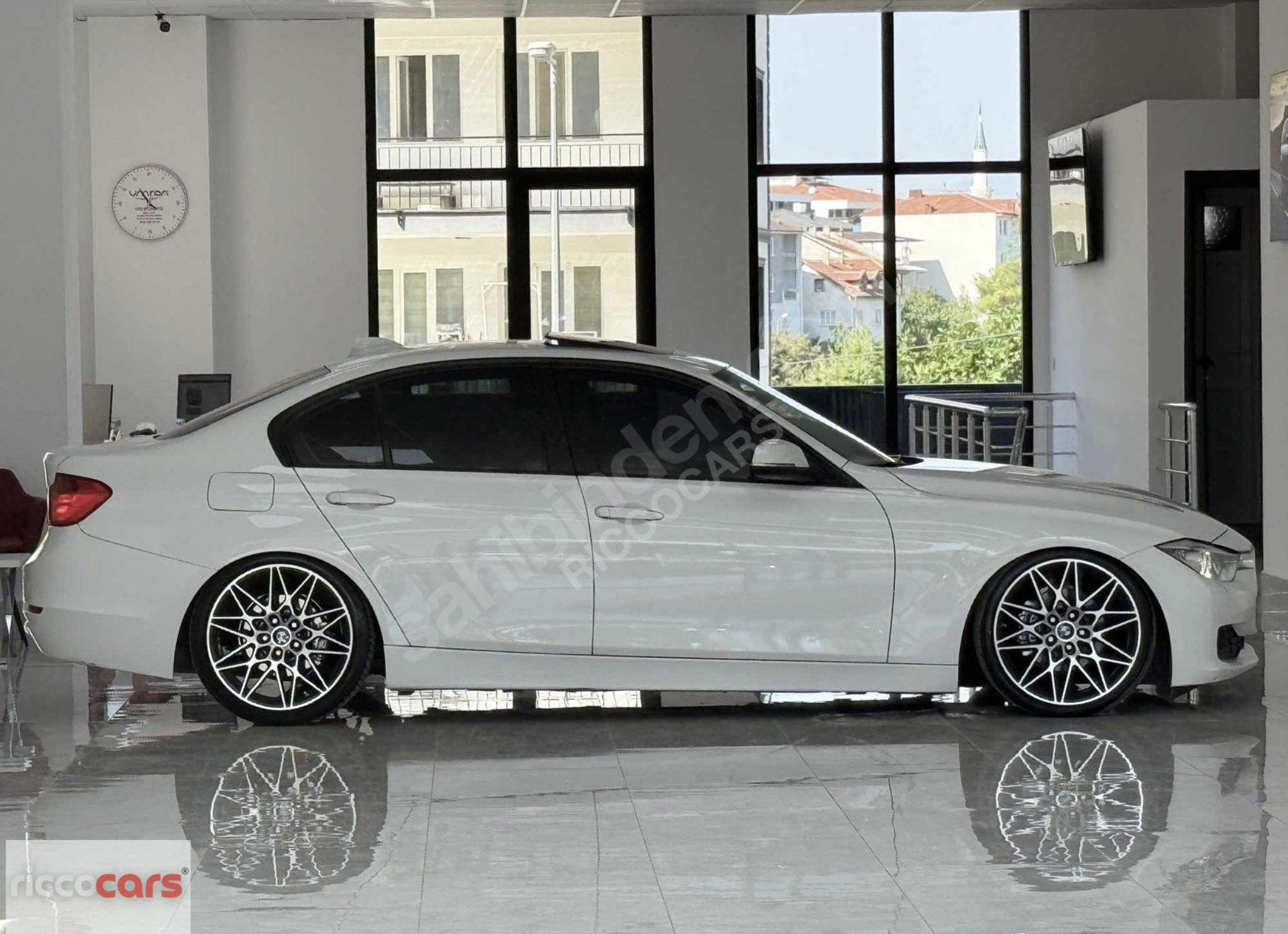 BMW 320i ED TECHNO PLUS